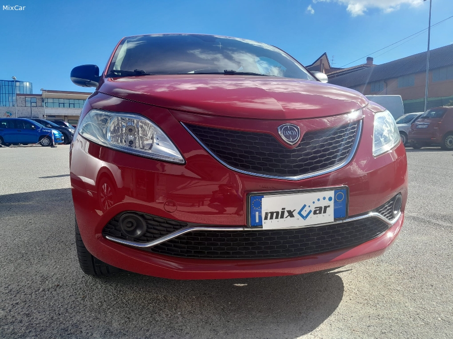 LANCIA YPSLON 1.2  SILVER "CAR APPROVED "