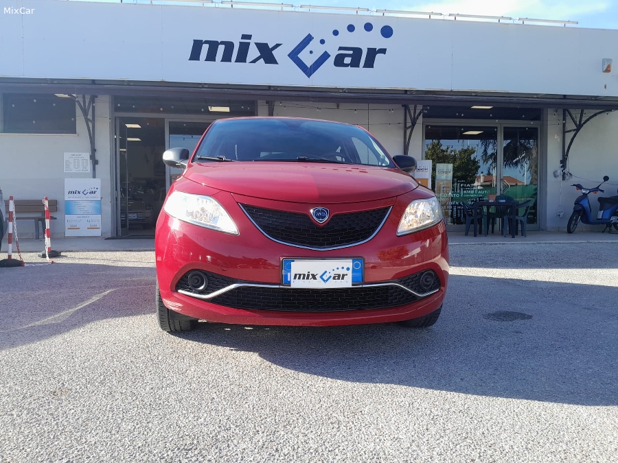 LANCIA YPSLON 1.2  SILVER "CAR APPROVED "